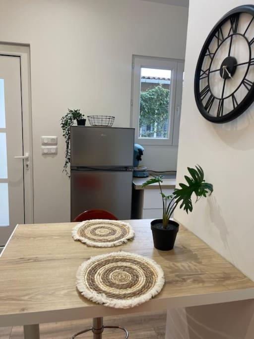 Joli Studio Maisonnette Avec Cachet Tolosa Esterno foto